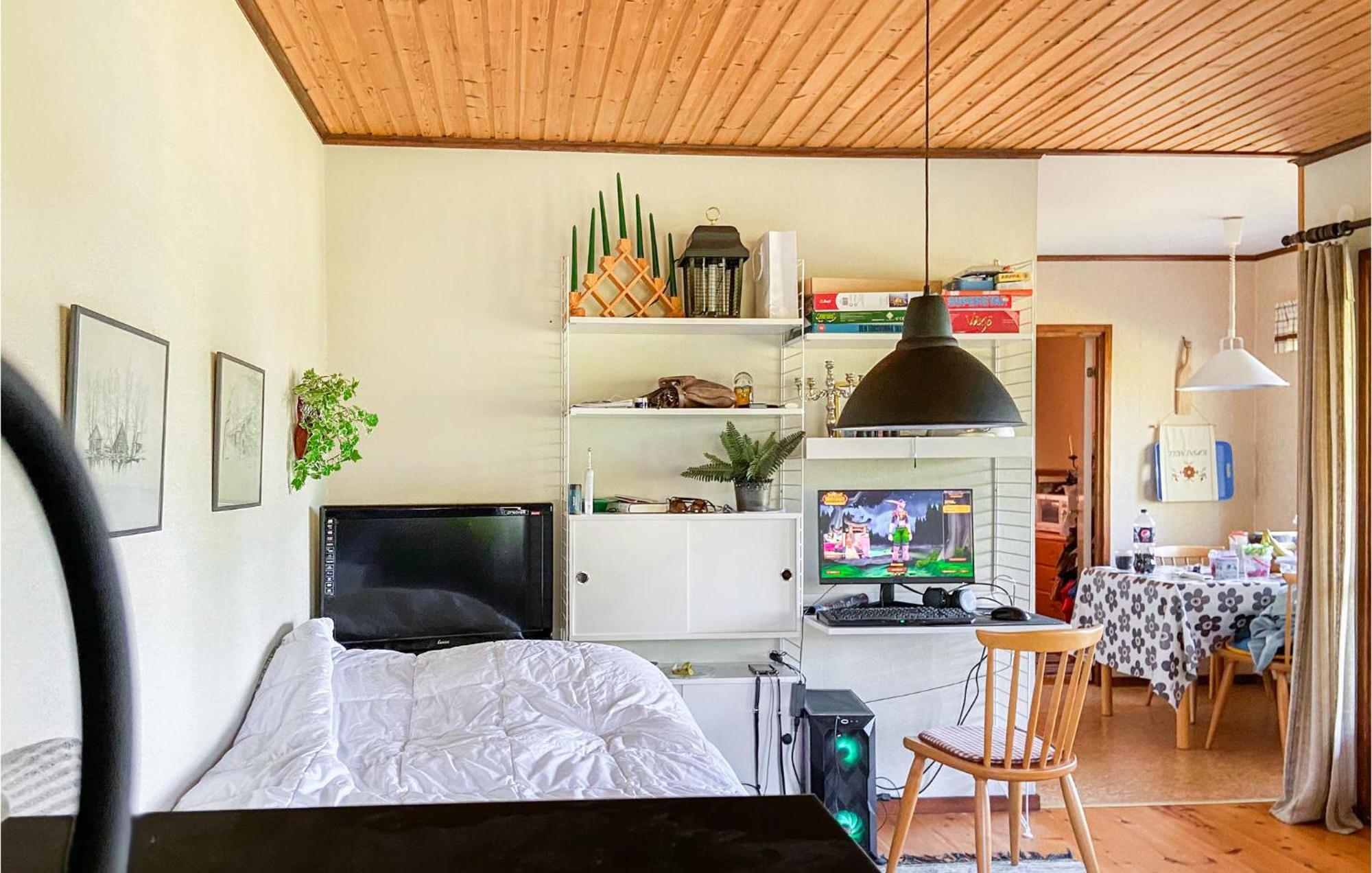Awesome Home In Lenhovda With Wifi Bagian luar foto
